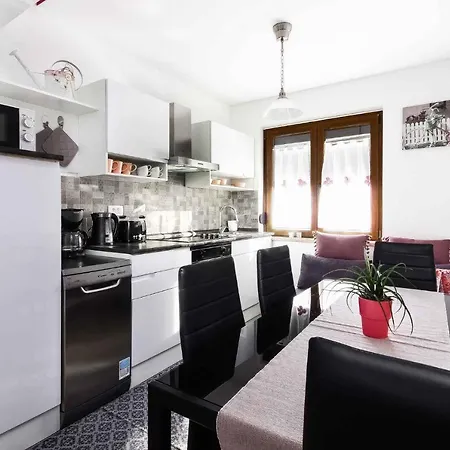 Apartment In Porec/istrien 31147 *